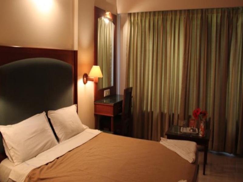 Fabhotel Lotus Koregaon Park Pune Exterior photo