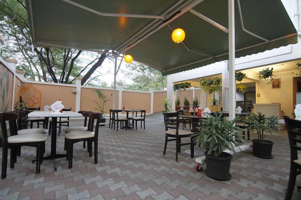 Fabhotel Lotus Koregaon Park Pune Exterior photo