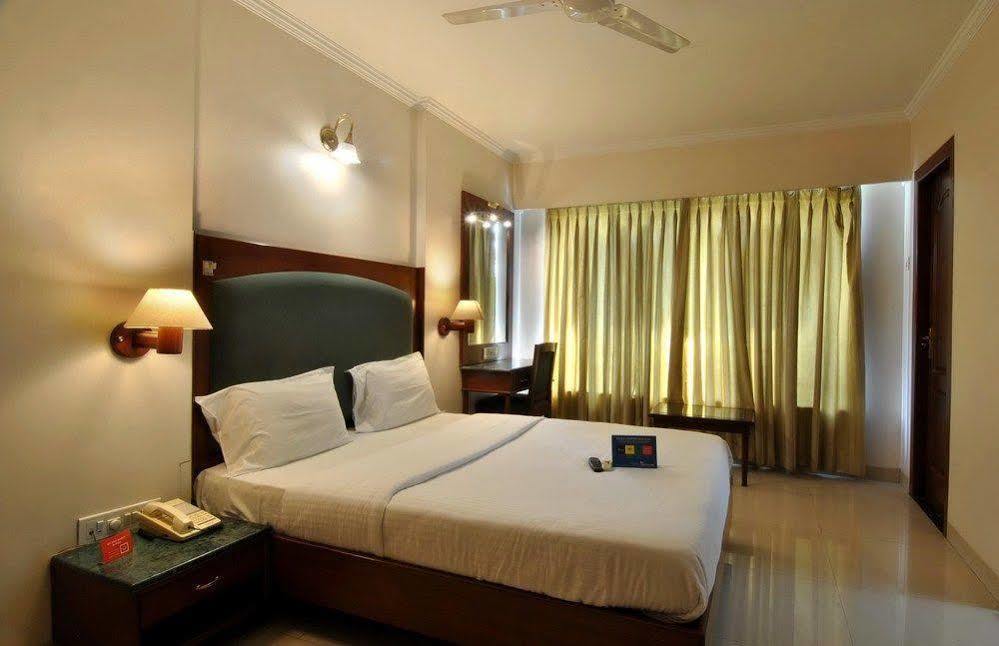 Fabhotel Lotus Koregaon Park Pune Exterior photo