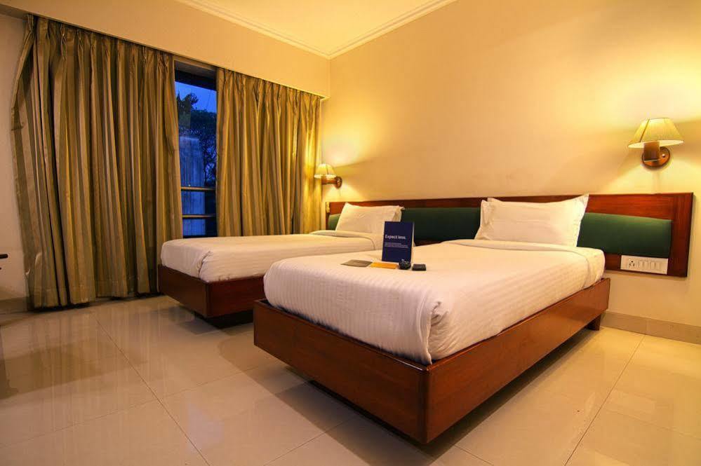 Fabhotel Lotus Koregaon Park Pune Exterior photo