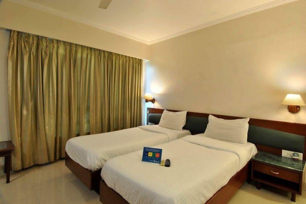 Fabhotel Lotus Koregaon Park Pune Exterior photo